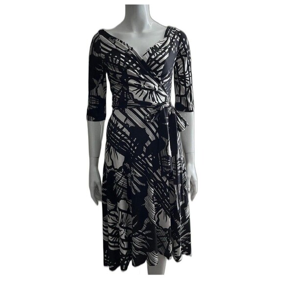 Diane Von Furstenberg Iconic Long Silk Wrap Dress 3/4 Sleeve Size 12 Black White - Picture 1 of 12